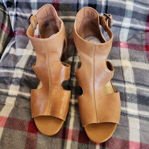 Clarks Deva Heidi Block Heel Sandals